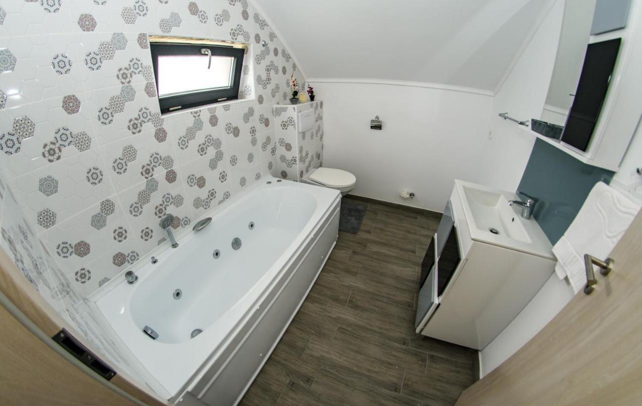 Apart Bun Oradea Zewnętrze zdjęcie